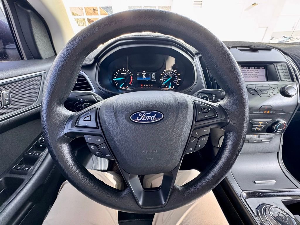 Used 2019 Ford Edge SE image 11