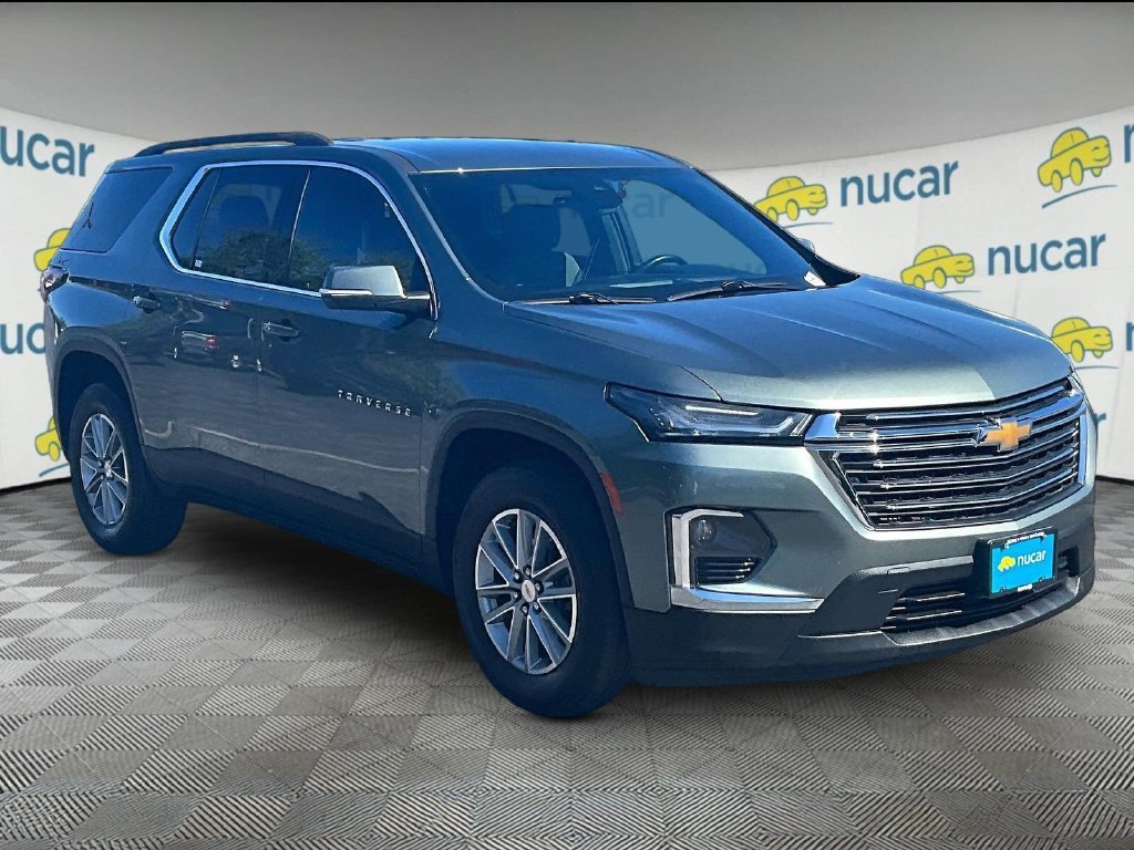 Used 2023 Chevrolet Traverse LT