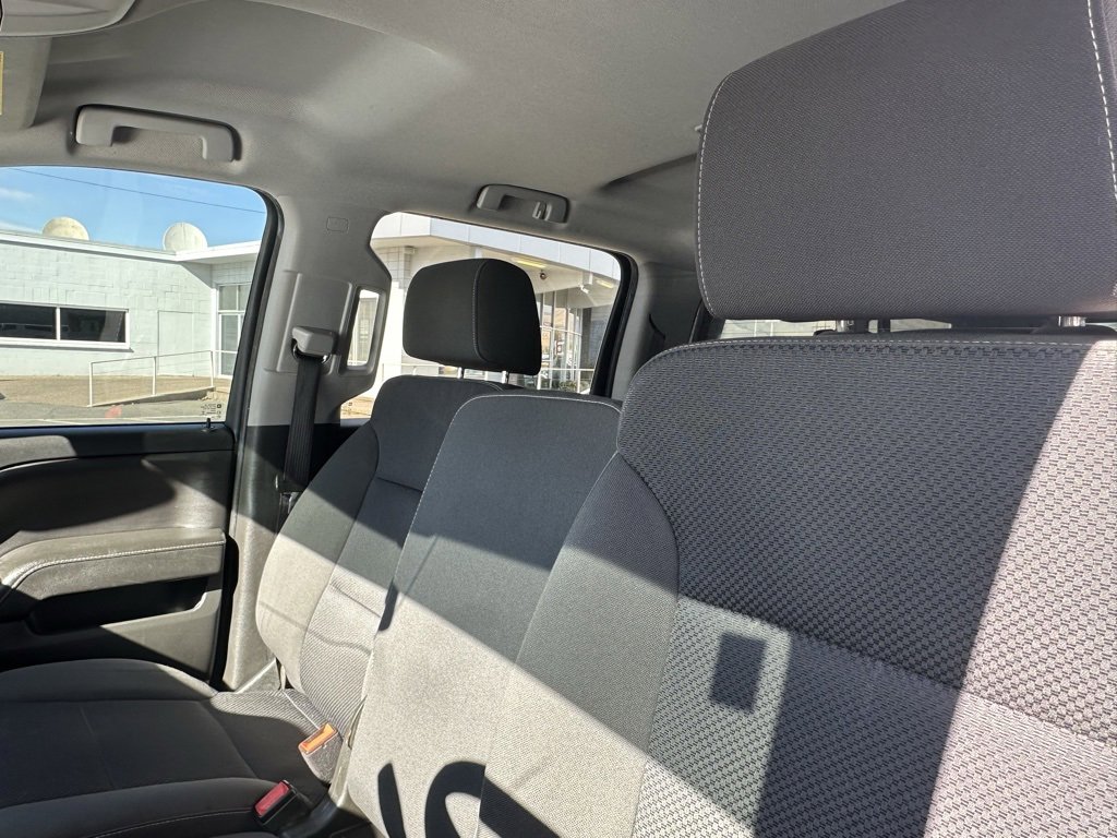 Used 2018 Chevrolet Silverado 1500 LT w/ LT Convenience Package image 15