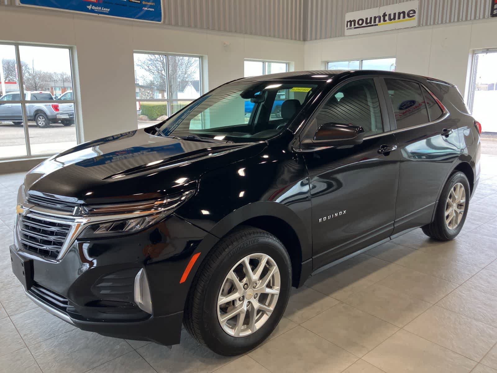 Used 2024 Chevrolet Equinox LT image 1