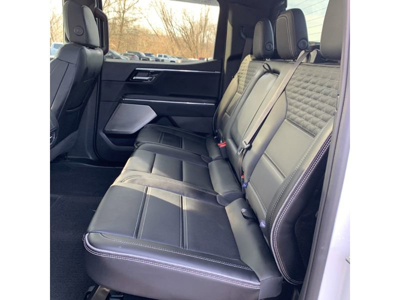 Used 2025 GMC Sierra EV Denali image 6