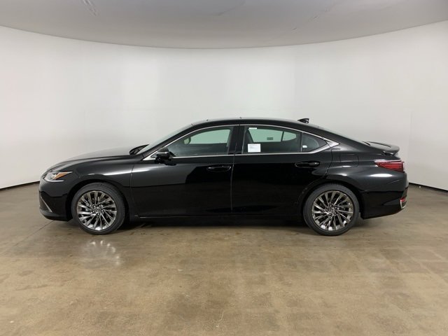 Used 2025 Lexus ES 300h w/ Luxury Package image 16