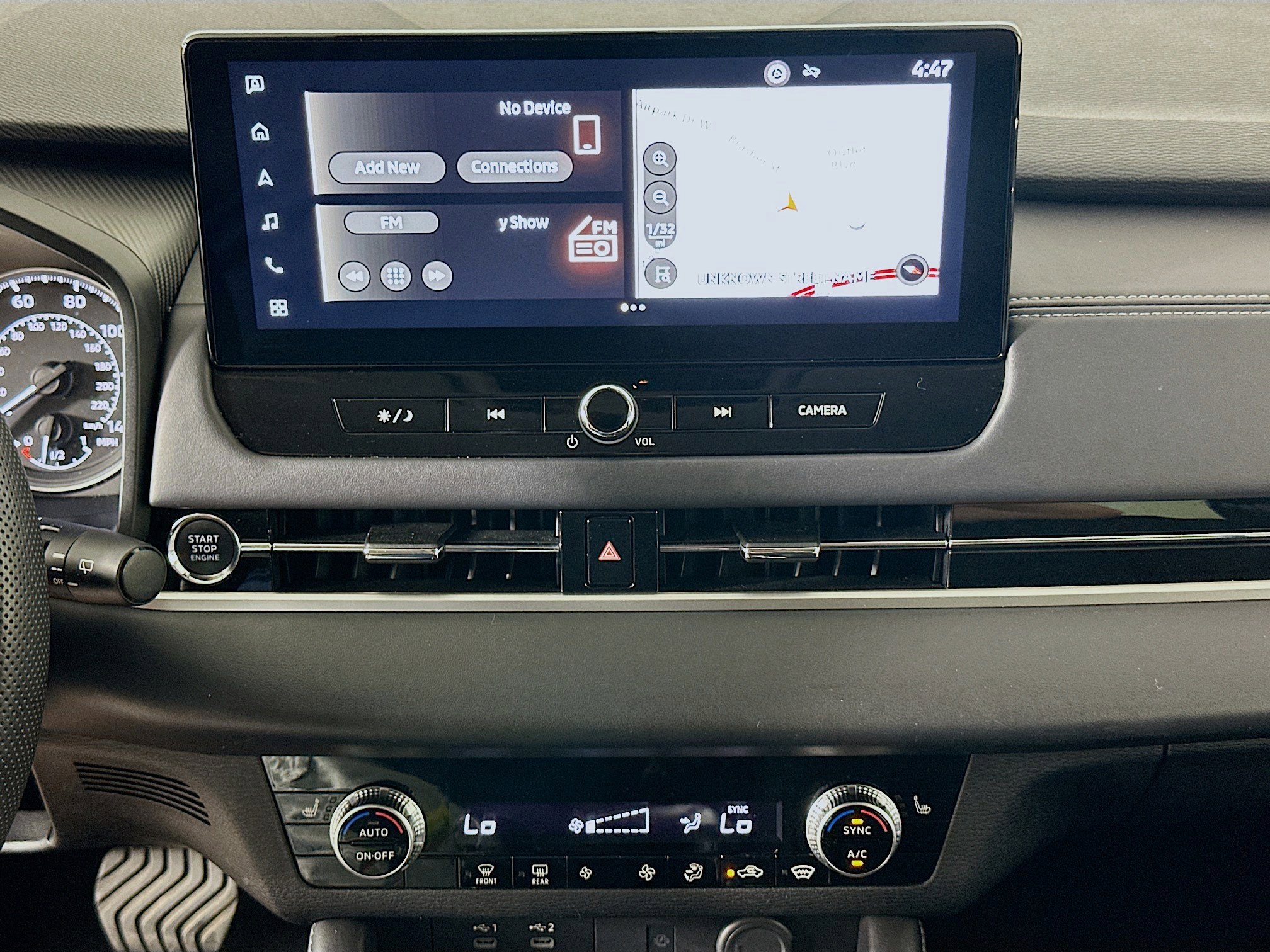 Used 2025 Mitsubishi Outlander SE image 24