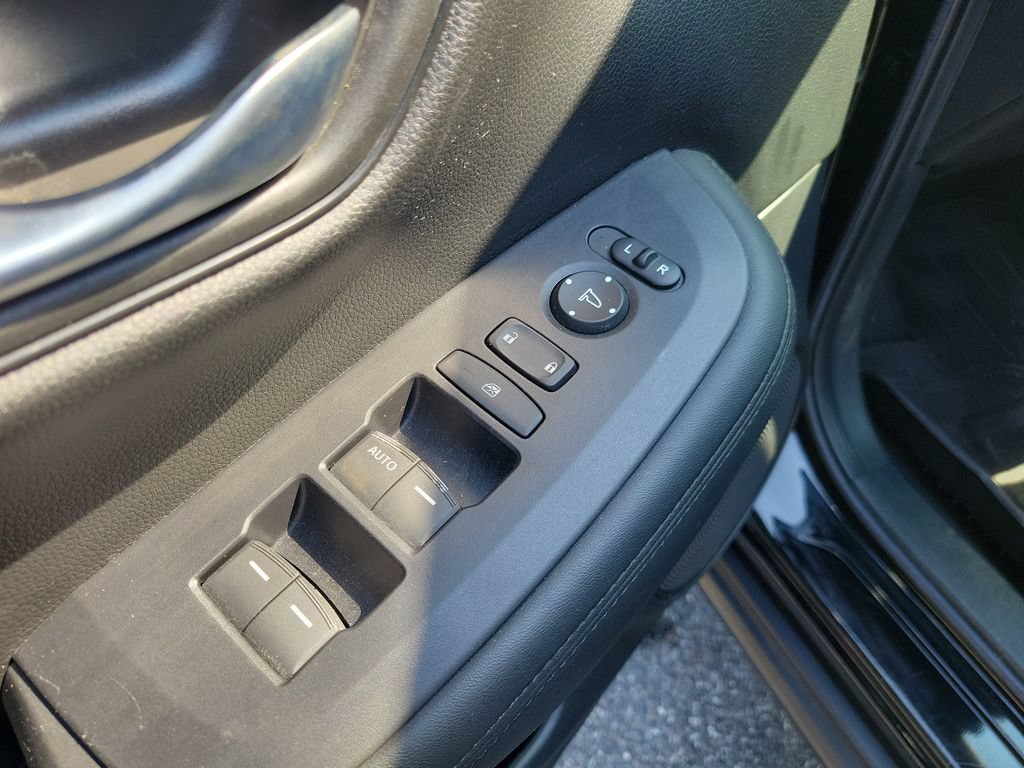 Used 2024 Honda HR-V LX image 18