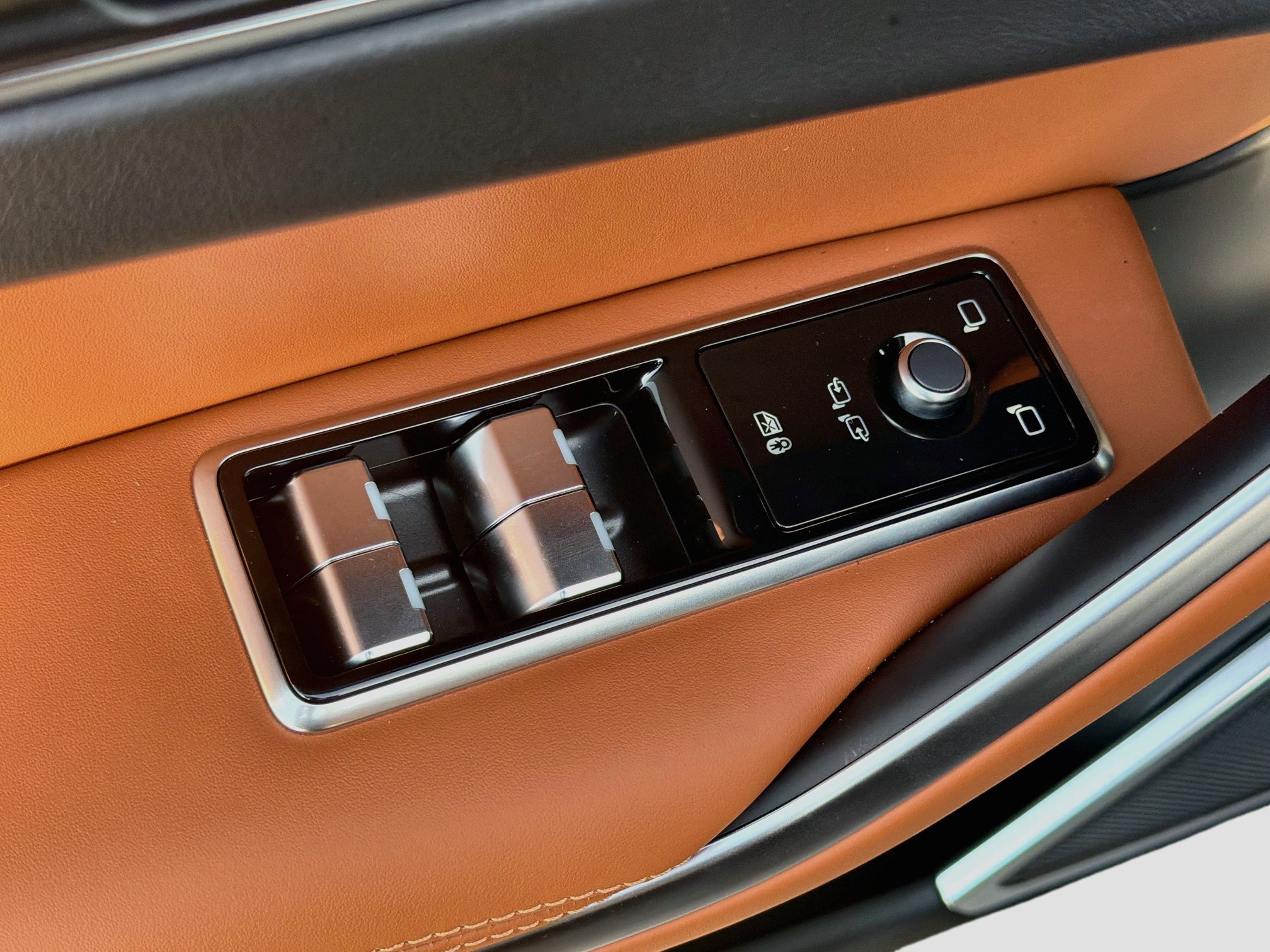 New 2026 Jaguar F-PACE R-Dynamic S AWD/4WD image 23