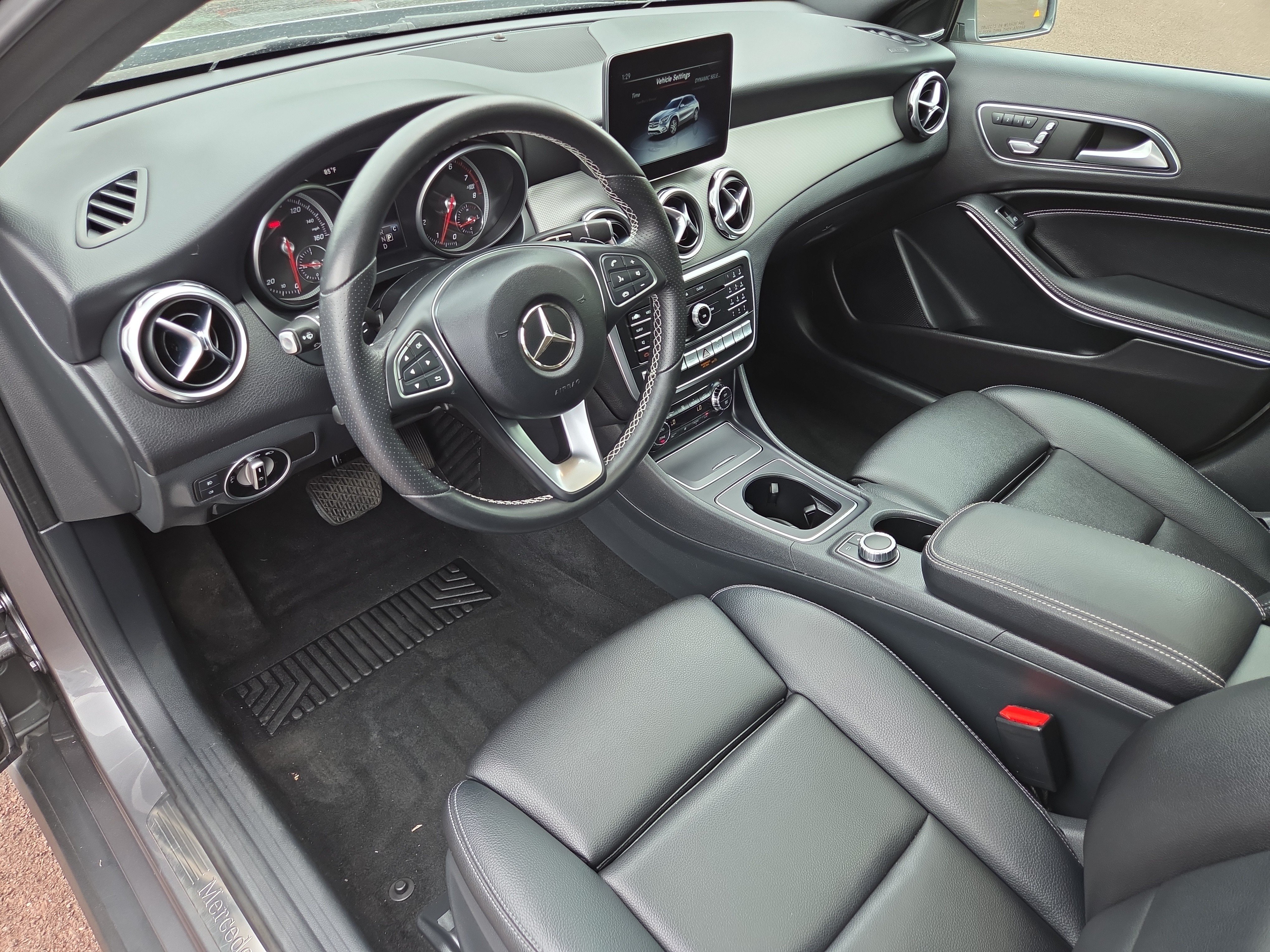 Used 2018 Mercedes-Benz GLA 250 4MATIC image 15