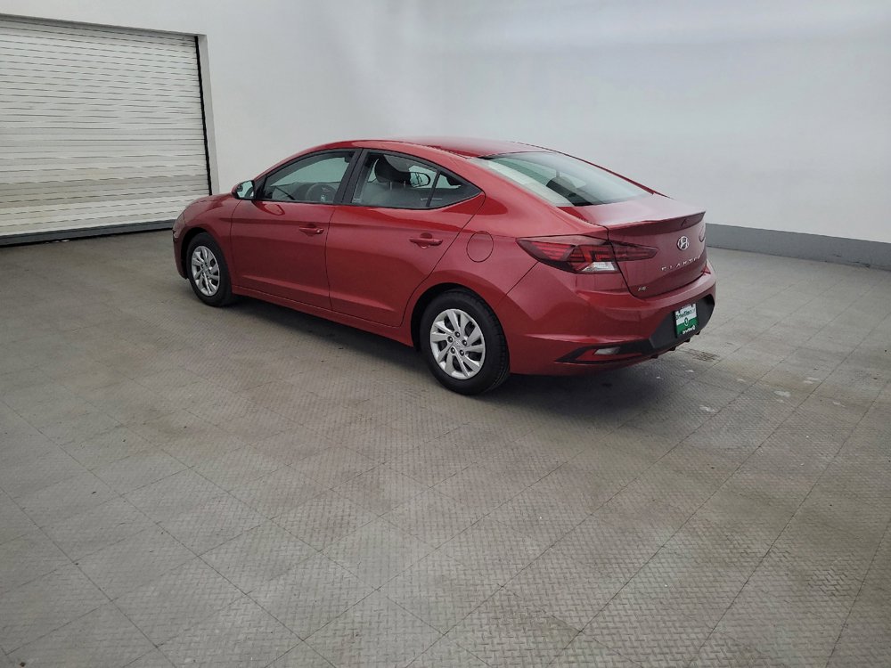Used 2019 Hyundai Elantra SE FWD image 3