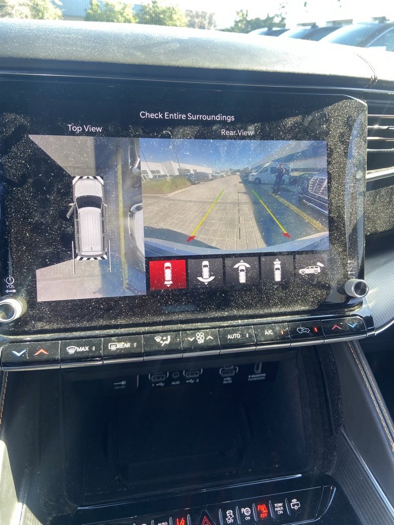 Used 2023 Jeep Grand Wagoneer Series III w/ Rear Seat Video Group 1 image 26