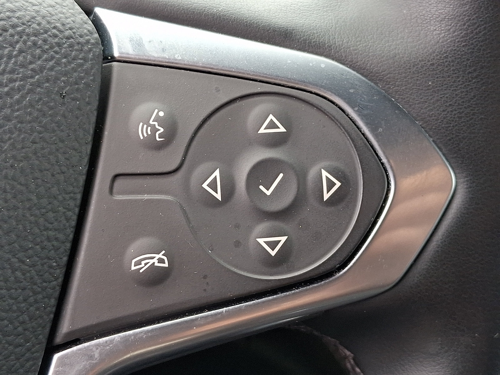 Certified 2023 Chevrolet Traverse LT AWD/4WD image 24