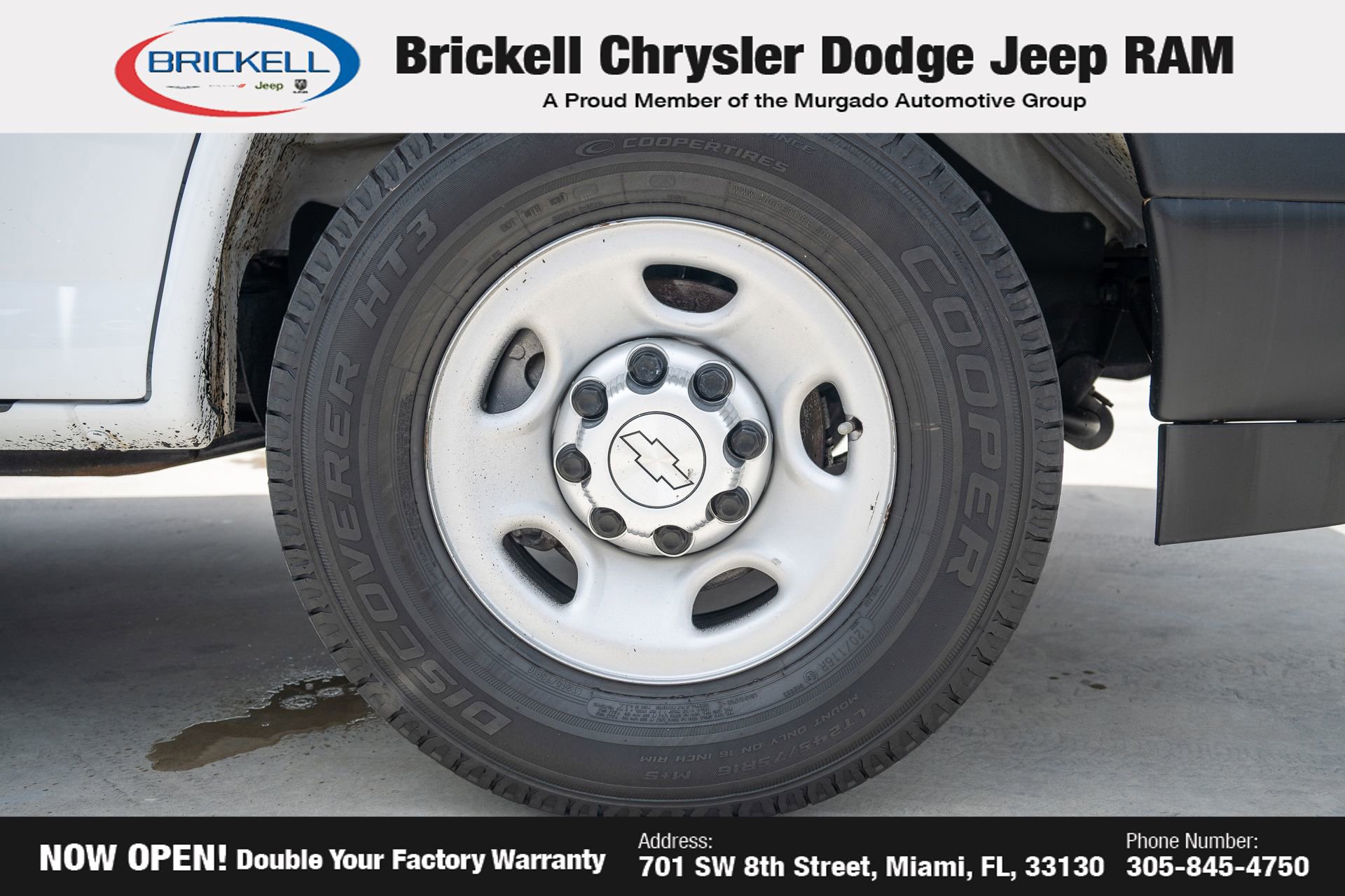 Used 2017 Chevrolet Express 2500 image 29