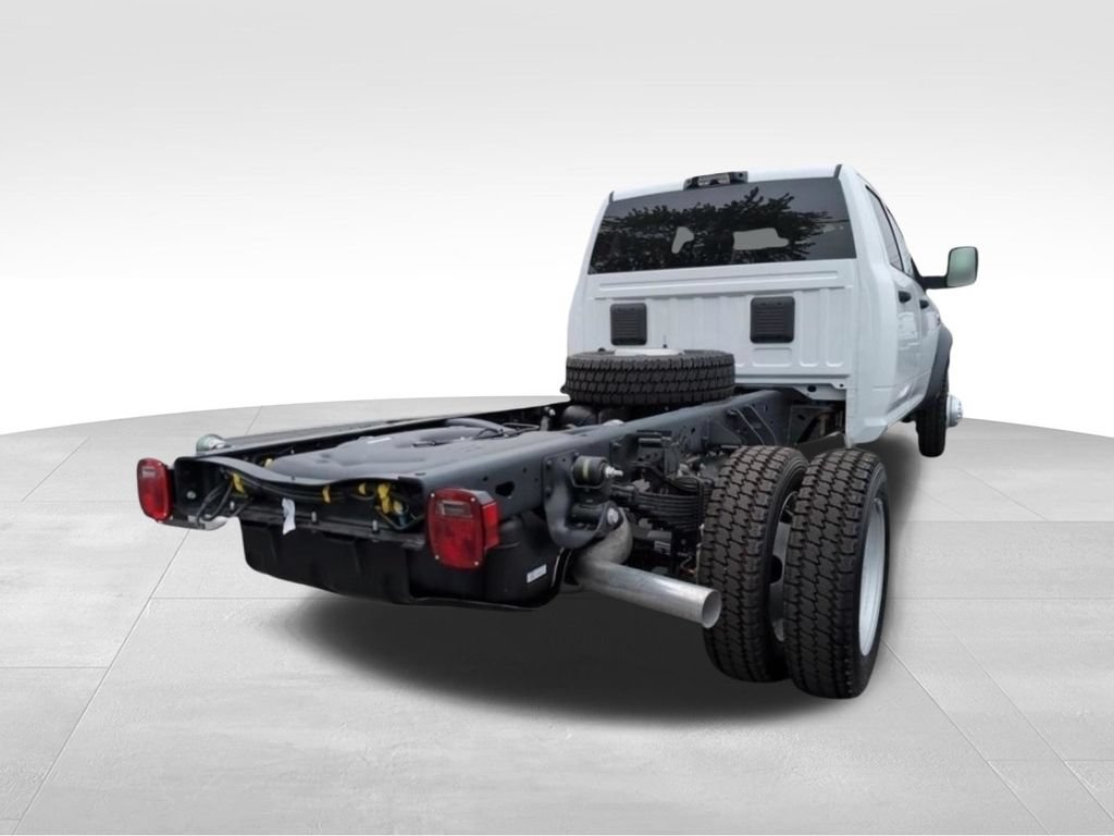 New 2025 RAM 5500 Tradesman w/ Safety Group AWD/4WD image 5