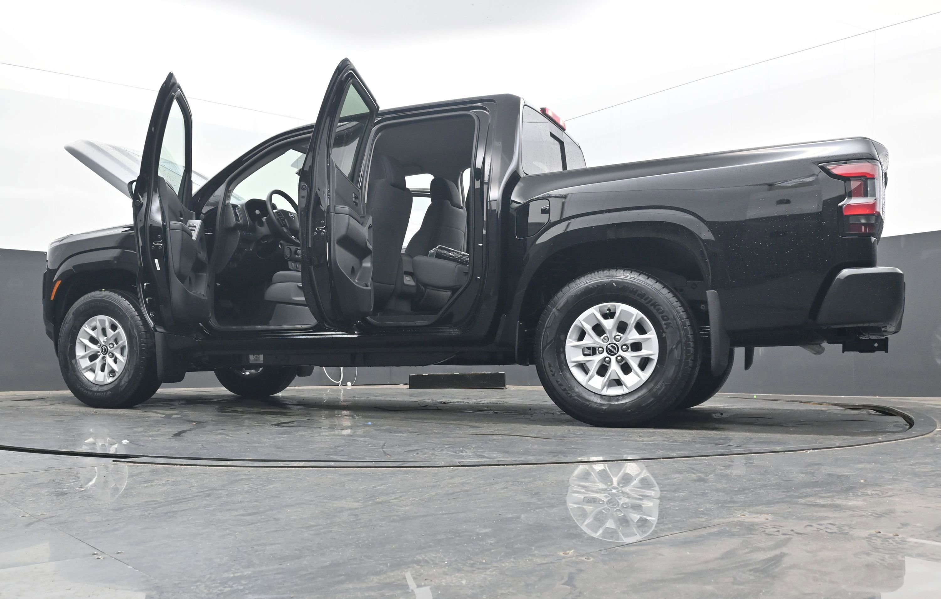 New 2026 Nissan Frontier S w/ Tow Package image 41