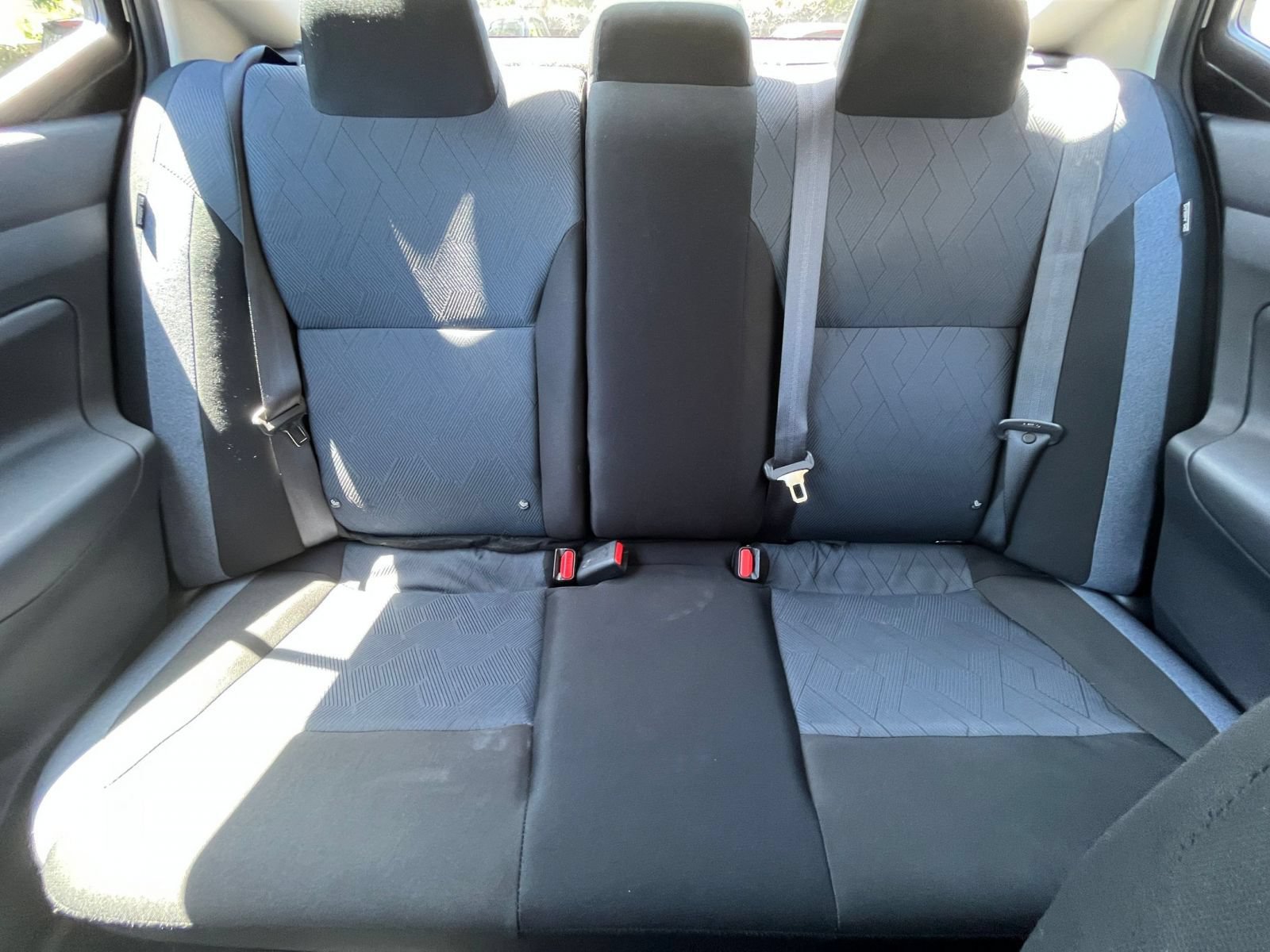 Used 2025 Nissan Versa SV FWD image 36