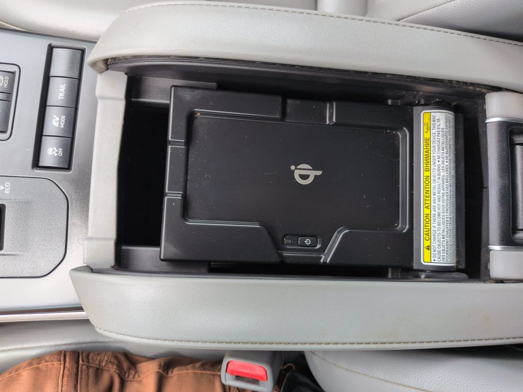 Used 2021 Toyota Highlander XLE AWD/4WD image 26