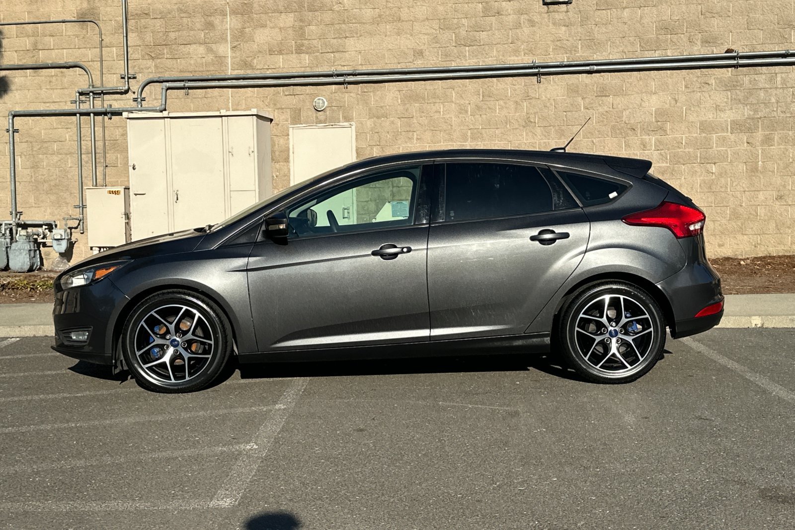 Used 2017 Ford Focus SEL FWD image 6