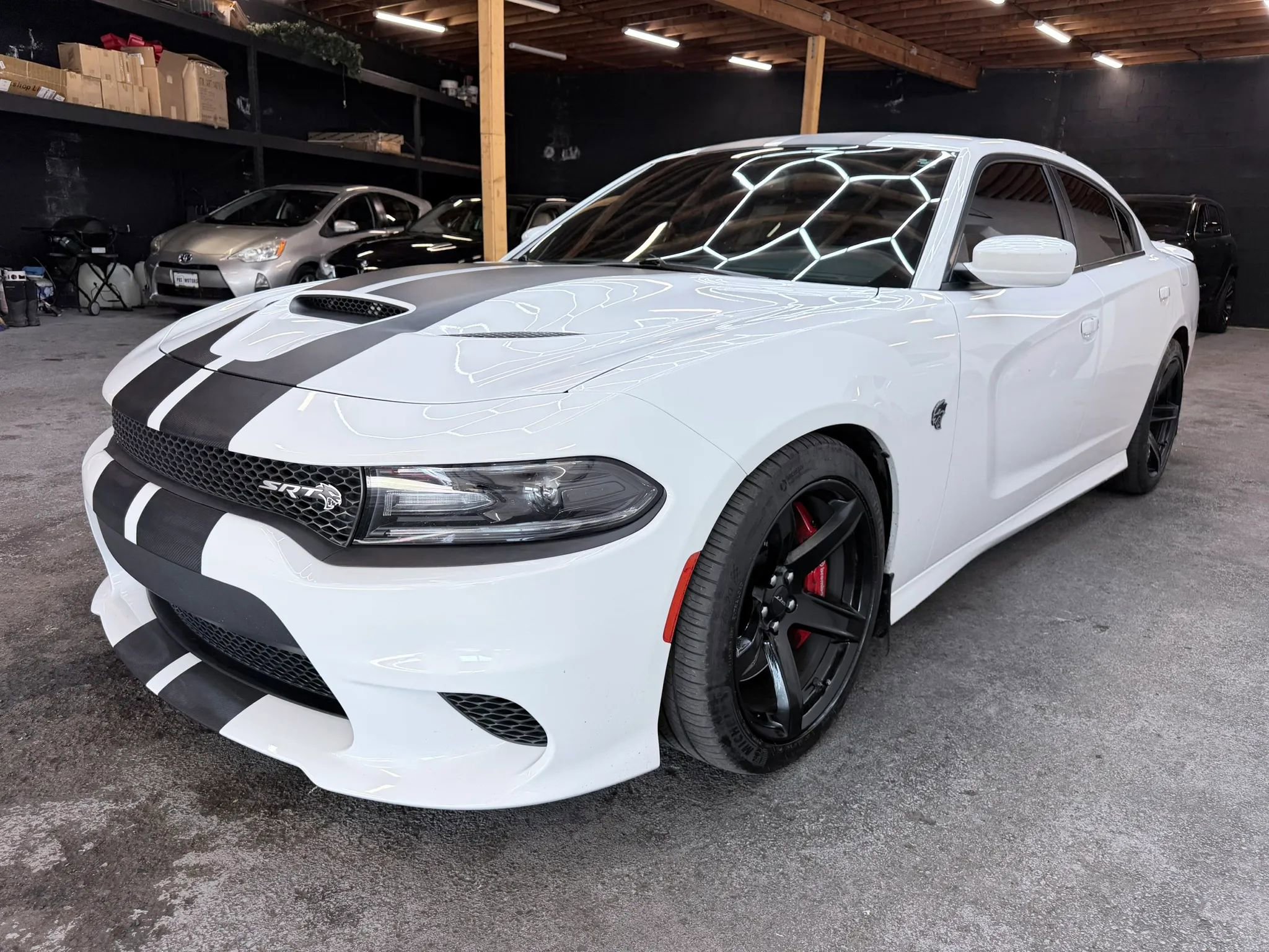 Used 2018 Dodge Charger SRT Hellcat w/ Harman/Kardon Audio Group RWD image 4