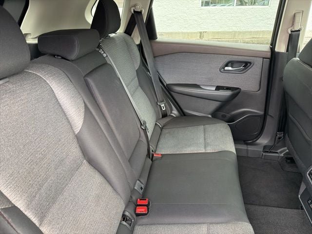 Used 2022 Nissan Rogue SV AWD/4WD image 24