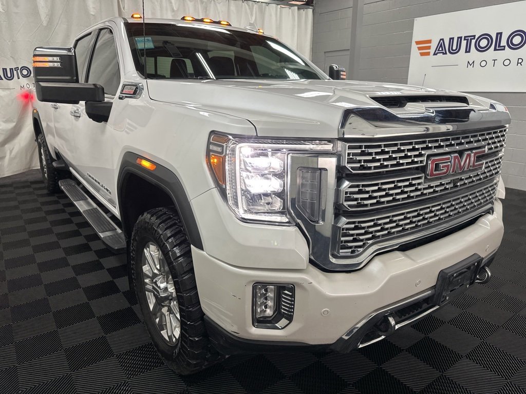 Used 2022 GMC Sierra 3500 Denali image 2