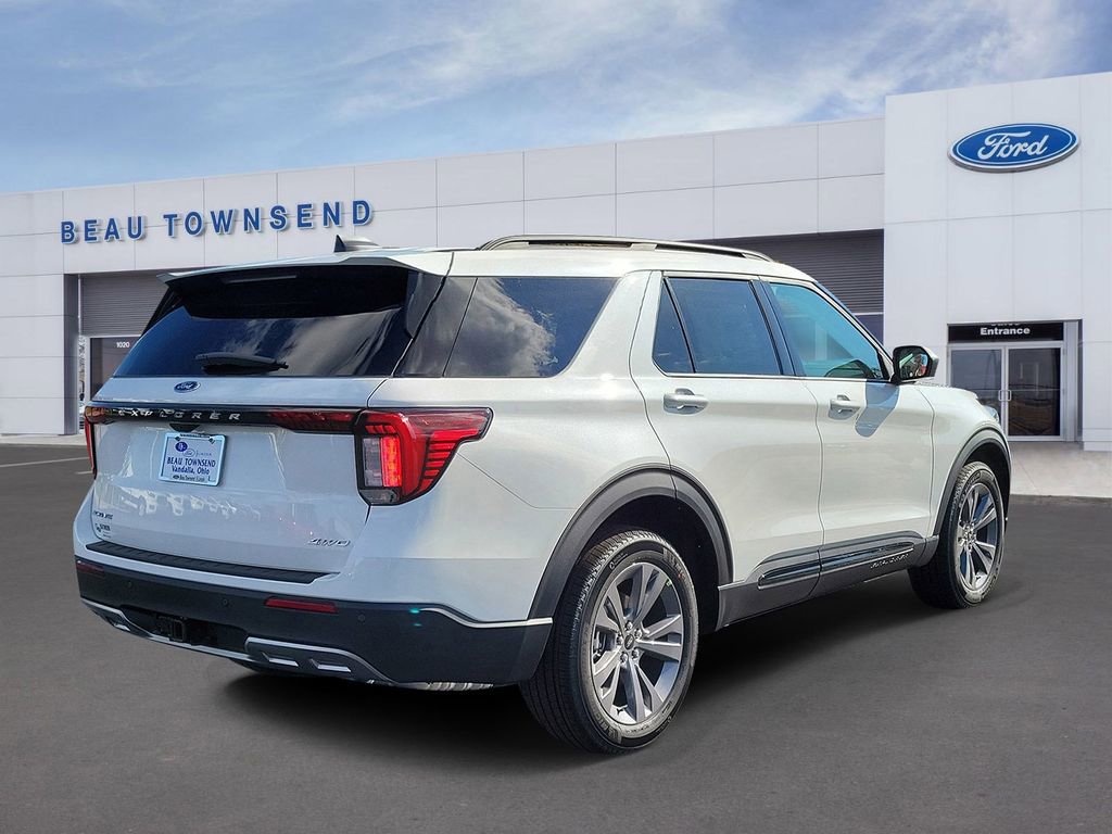 New 2026 Ford Explorer Active w/ Active Comfort Package image 4