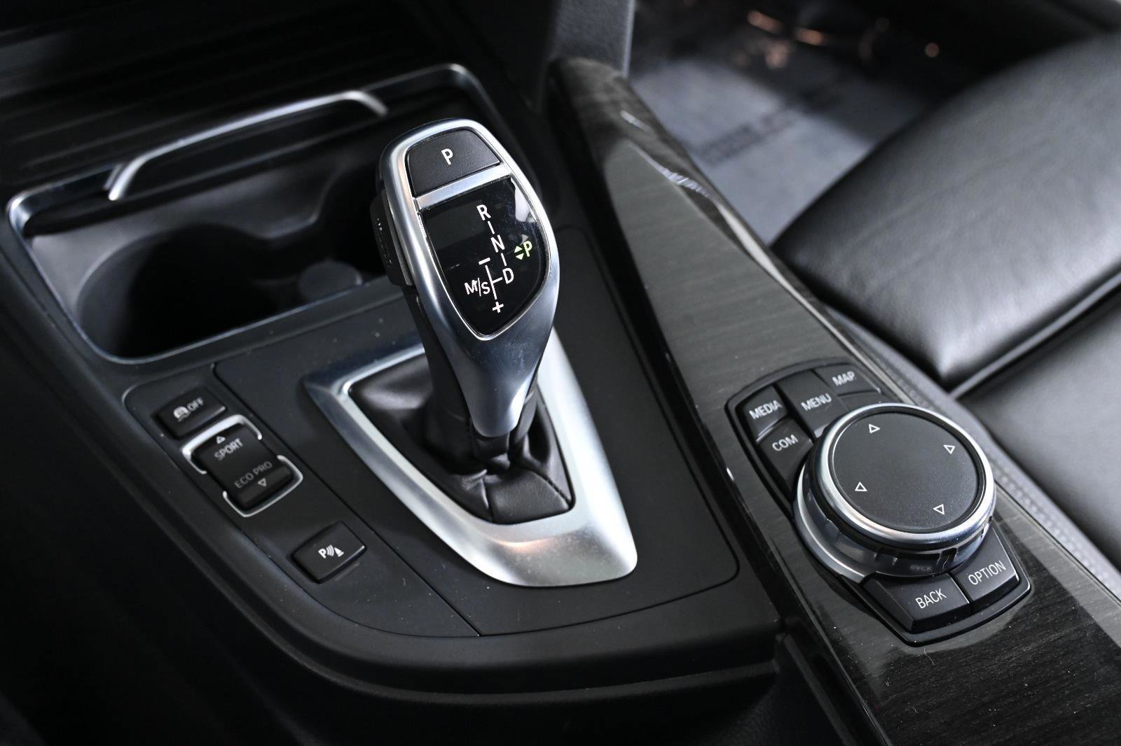 Used 2017 BMW 330i xDrive 330i xDrive image 16