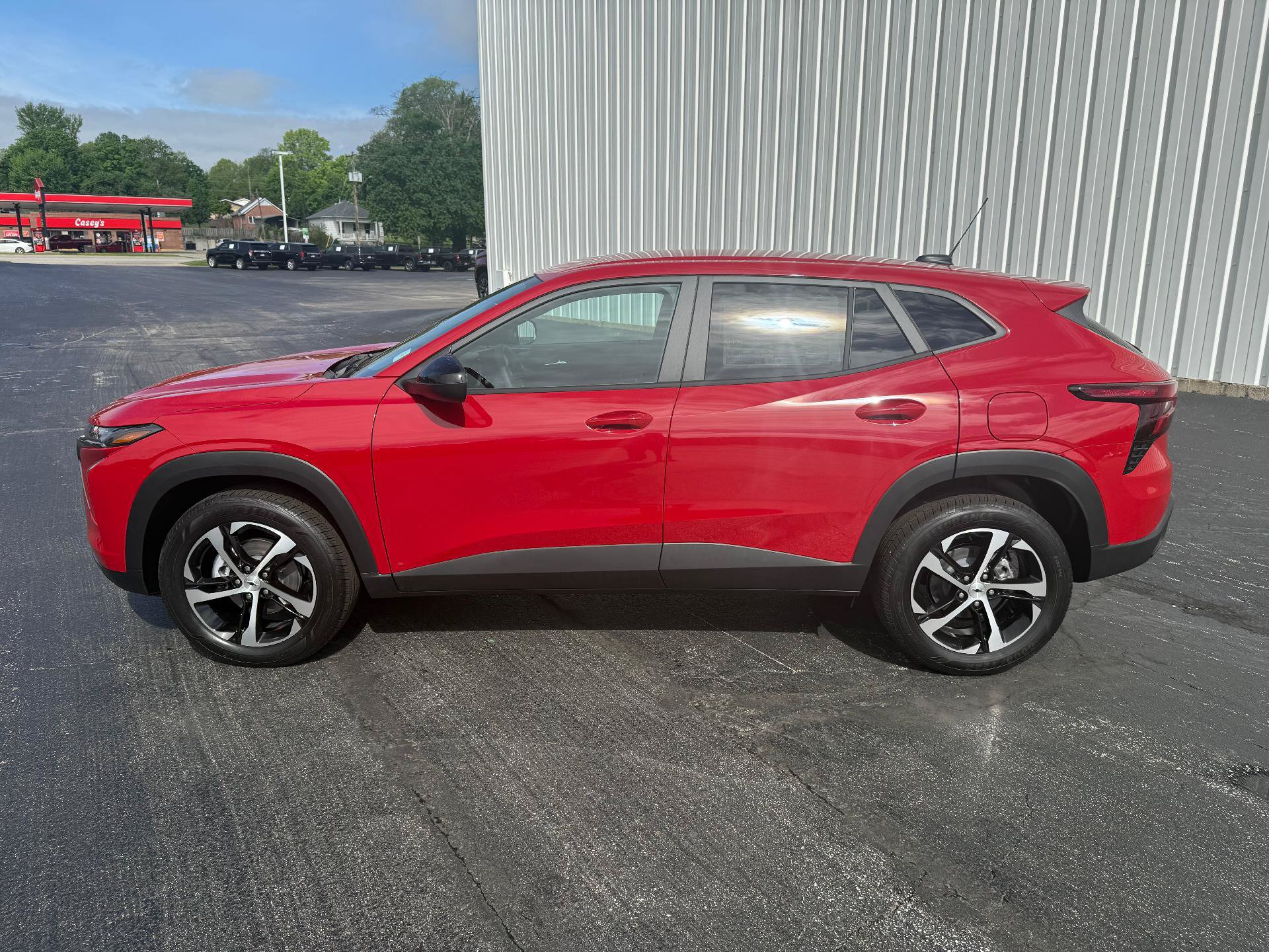 New 2026 Chevrolet Trax RS FWD image 2