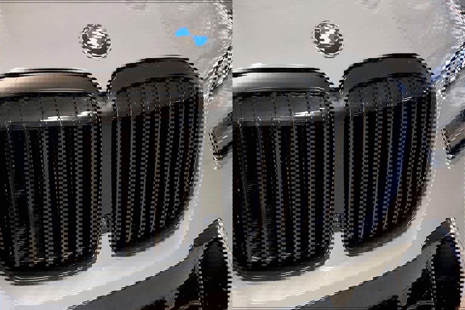 Used 2026 BMW X7 xDrive40i w/ M Sport Package image 30