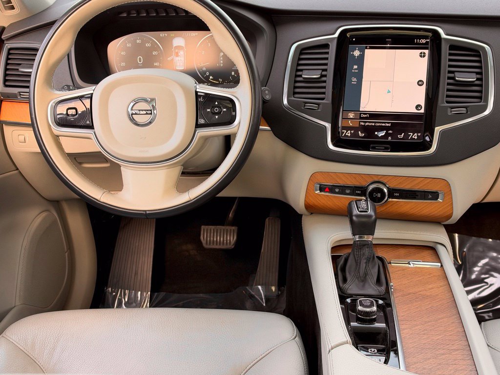 Used 2022 Volvo XC90 T6 Momentum w/ Climate Package AWD/4WD image 14