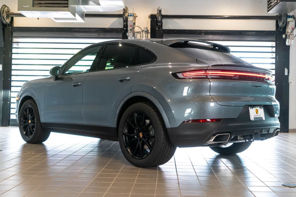 New 2026 Porsche Cayenne Coupe AWD/4WD image 3