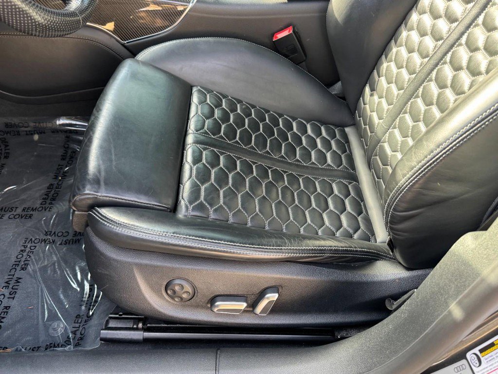 Used 2017 Audi RS 7 Prestige w/ Carbon-Optic Package image 26