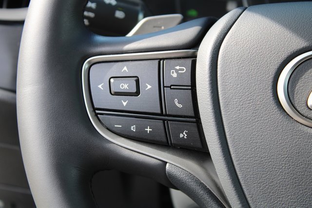 Certified 2024 Lexus ES 300h w/ Premium Package image 18