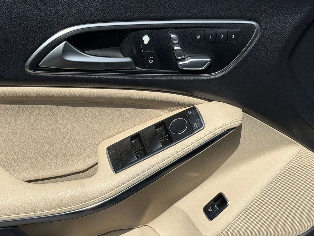 Used 2017 Mercedes-Benz CLA 250 image 29
