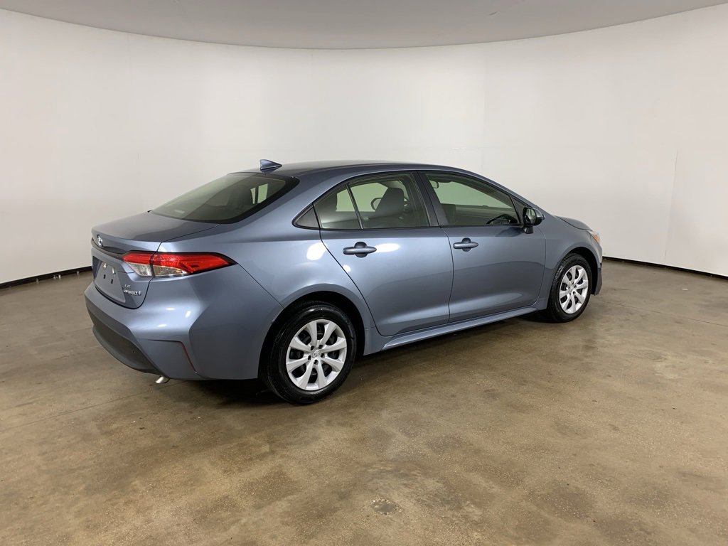 Used 2023 Toyota Corolla LE w/ Carpet Mat Package (TMS) image 28