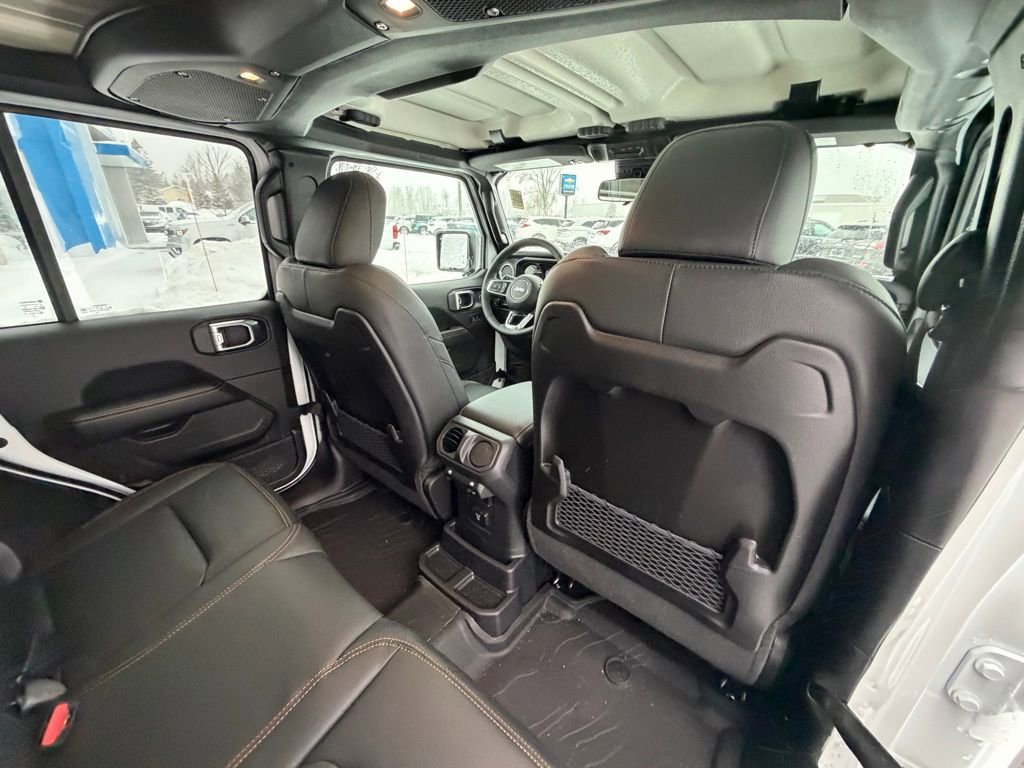 New 2026 Jeep Wrangler Unlimited Sahara AWD/4WD image 17