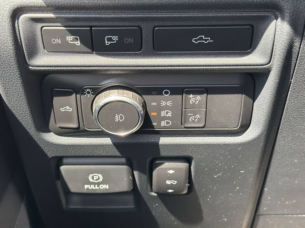 Used 2022 Ford F150 Lariat w/ Equipment Group 502A High AWD/4WD image 20