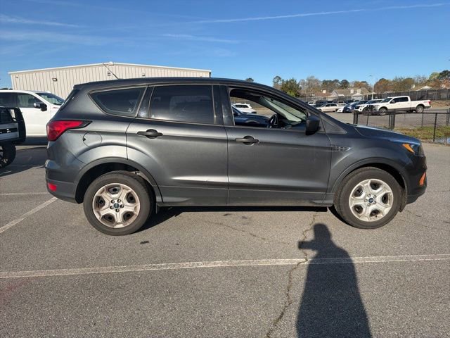Used 2019 Ford Escape S image 2