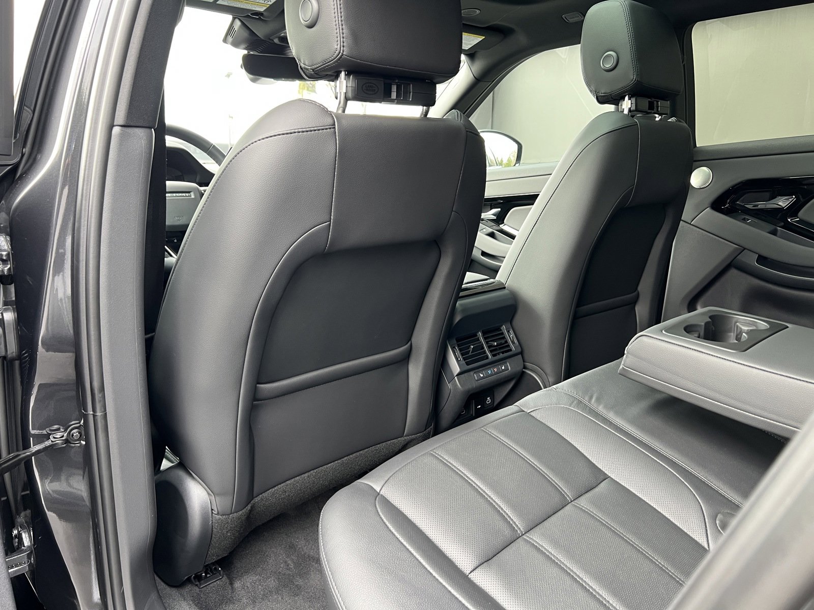 New 2025 Land Rover Range Rover Evoque Dynamic SE AWD/4WD image 13