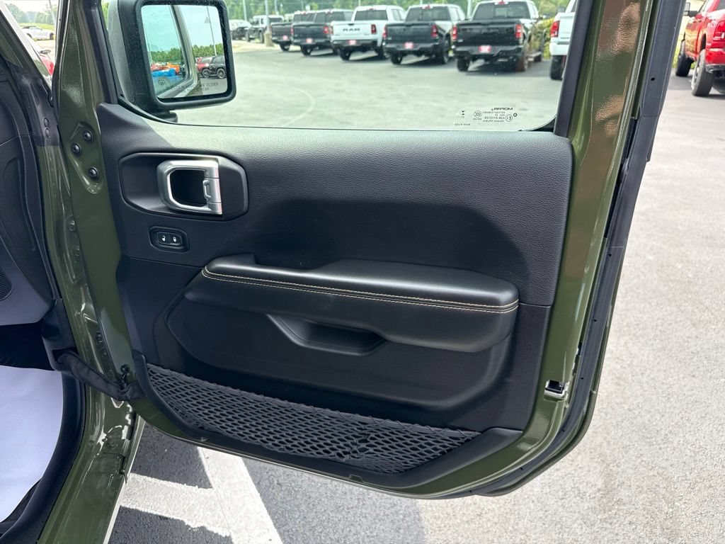 Used 2024 Jeep Wrangler Unlimited Sahara w/ Safety Group AWD/4WD image 13