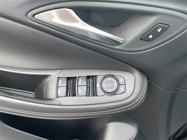 Used 2024 Buick Encore GX Sport Touring image 21