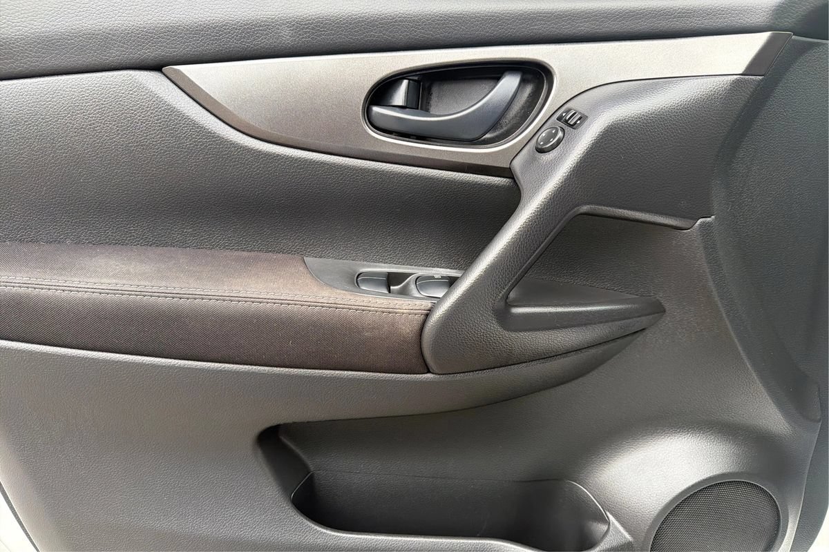 Used 2019 Nissan Rogue Sport S FWD image 18
