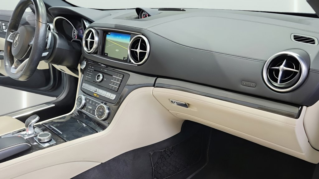 Used 2017 Mercedes-Benz SL 450 image 18
