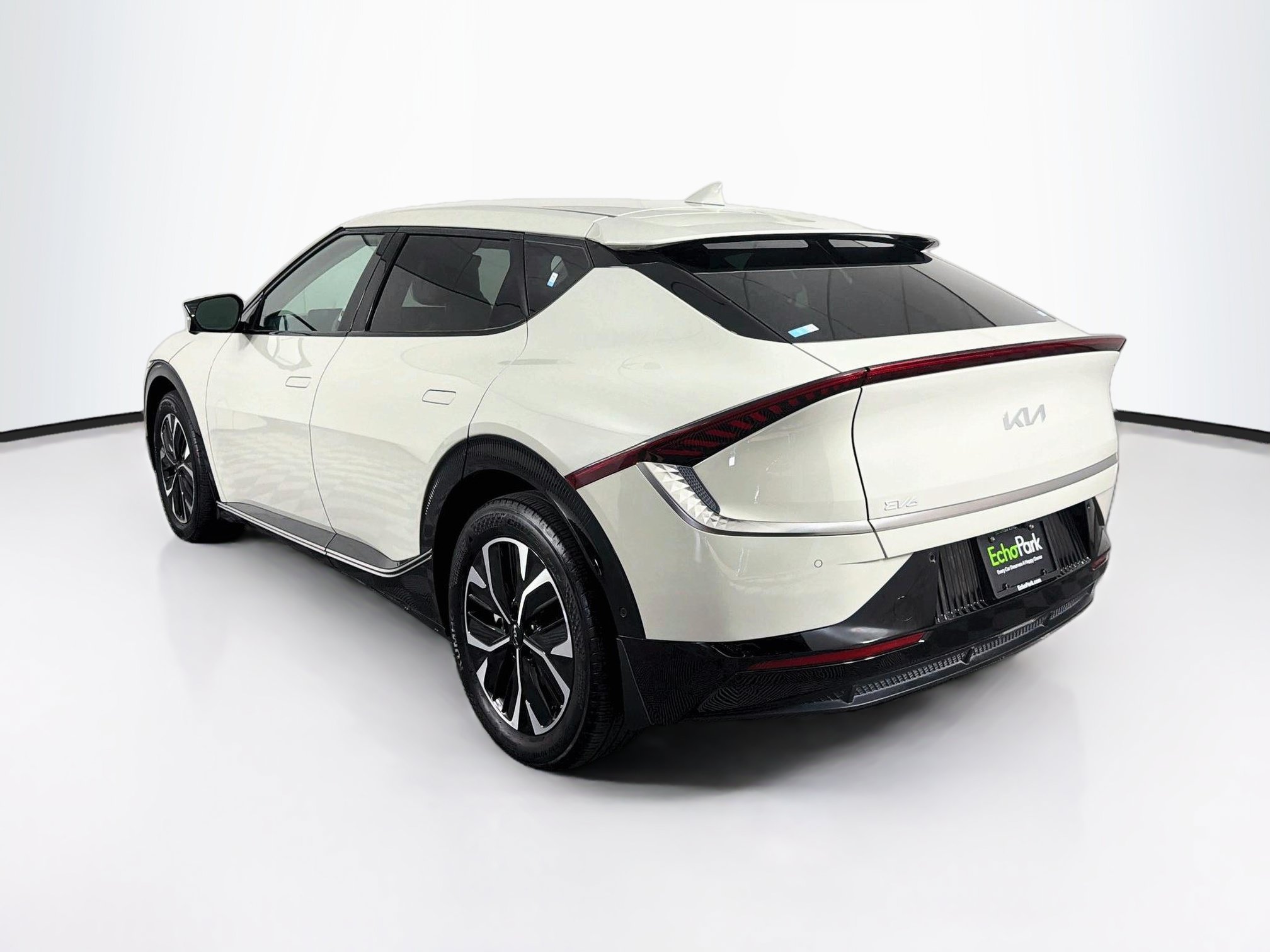 Used 2024 Kia EV6 Wind w/ Wind Technology Package AWD/4WD image 5