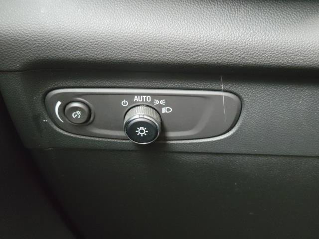 Used 2023 Buick Envision Essence AWD/4WD image 12