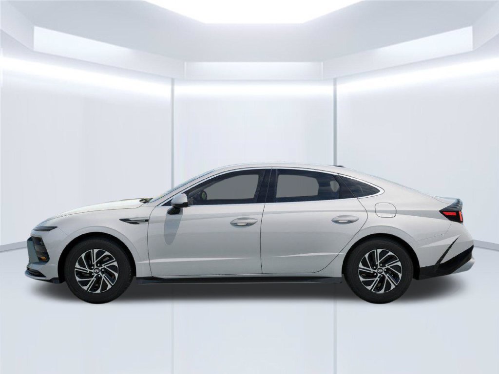 New 2026 Hyundai Sonata Blue FWD image 3