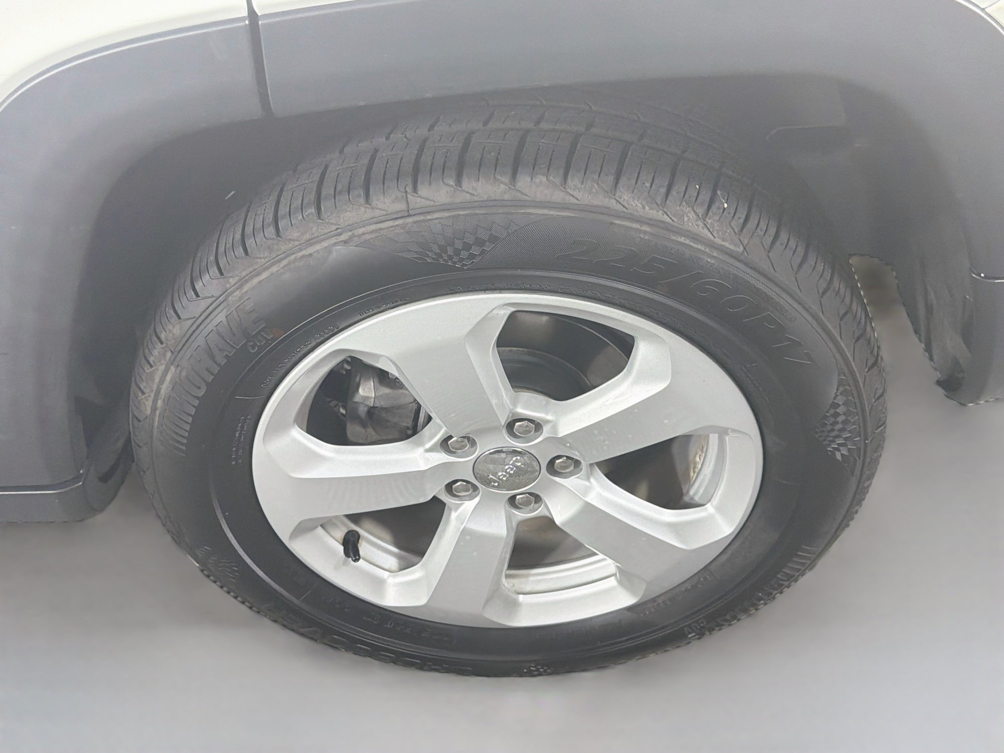Used 2021 Jeep Compass Latitude FWD image 11