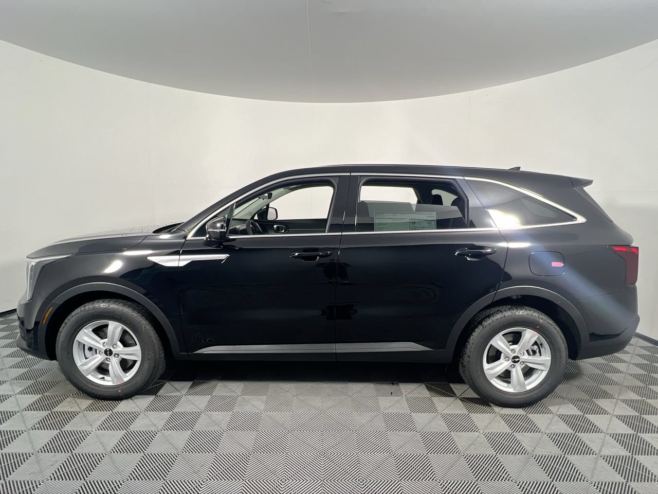 New 2026 Kia Sorento LX FWD image 8