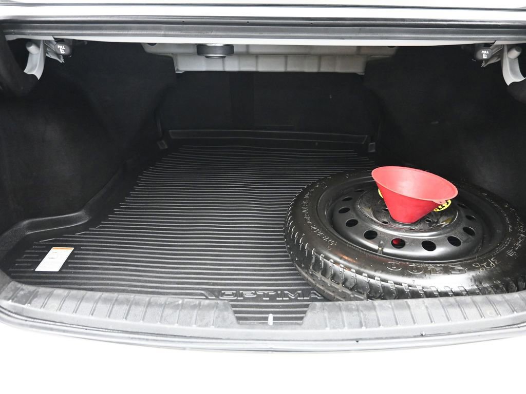 Used 2012 Kia Optima EX w/ Premium Pkg FWD image 9