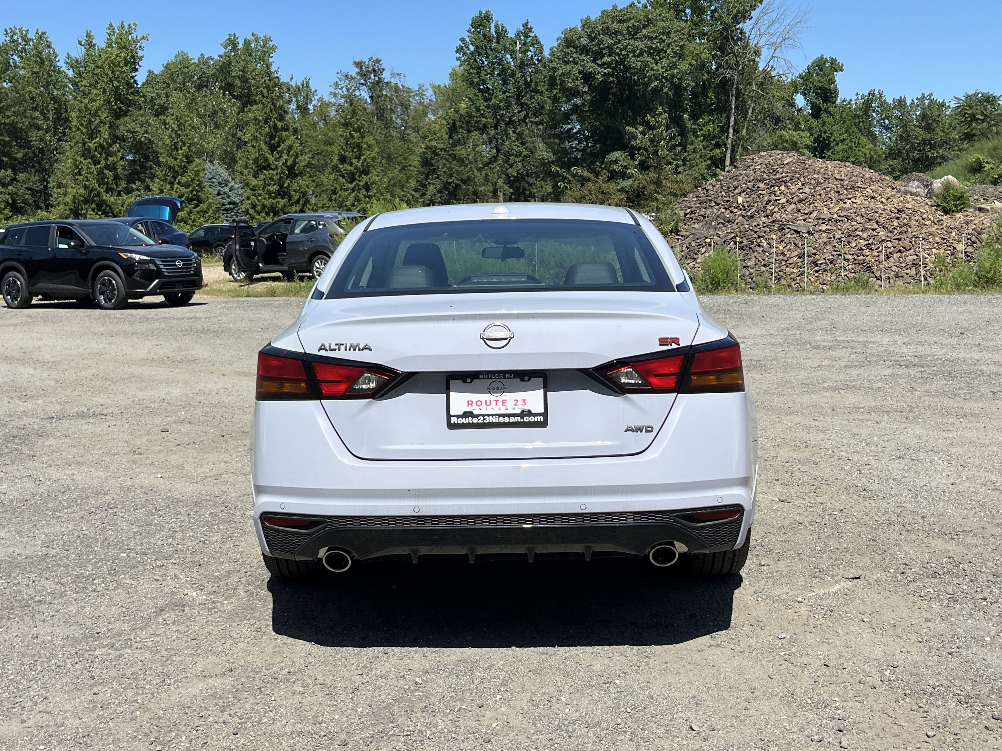 New 2025 Nissan Altima 2.5 SR image 5