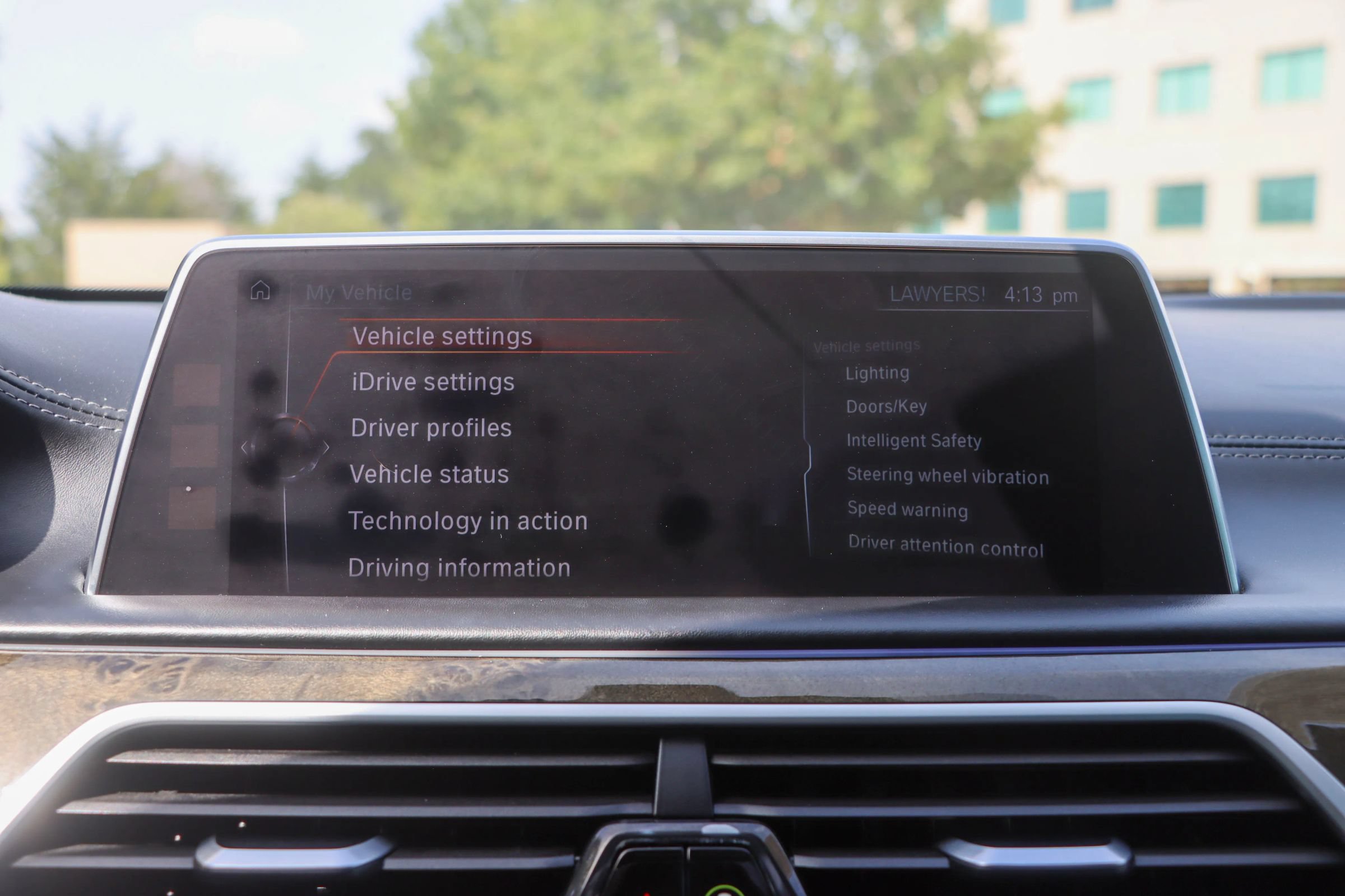 Used 2017 BMW 750i xDrive AWD/4WD image 38