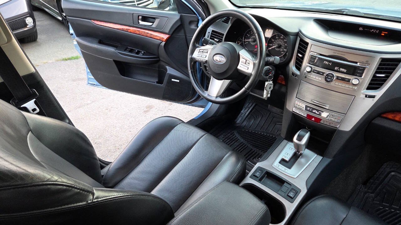 Used 2011 Subaru Outback 2.5i Limited AWD/4WD image 40