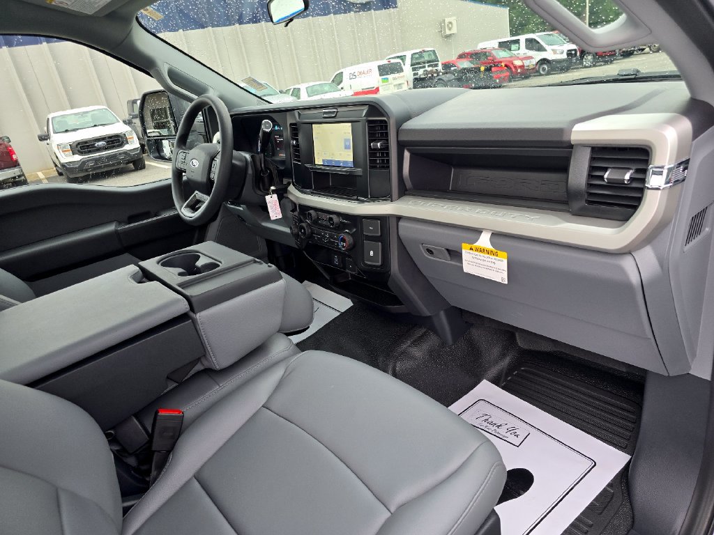 Used 2026 Ford F250 XL w/ F-250 >10K GVWR Package AWD/4WD image 14